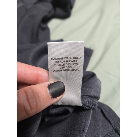 Medcouture m women's charcoal grey scrub top - Picture 7 of 9